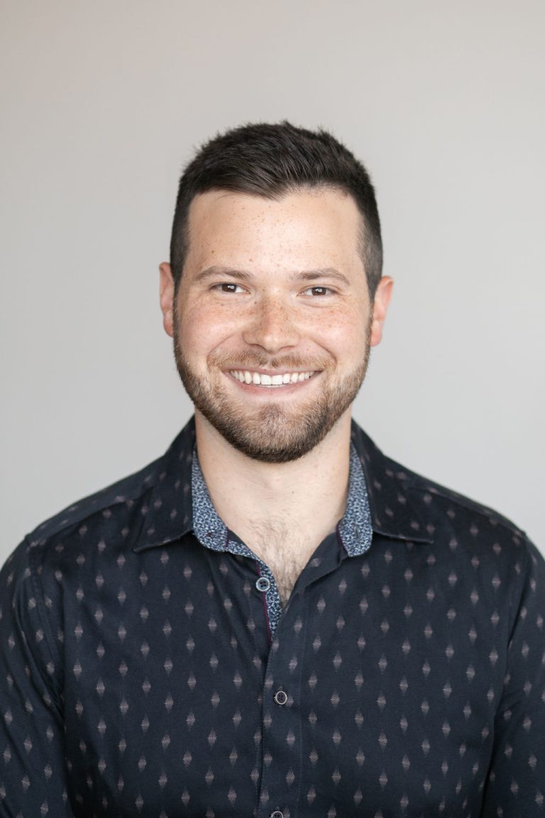 JSHeadshotsRGBColorspace 0016 768x1152